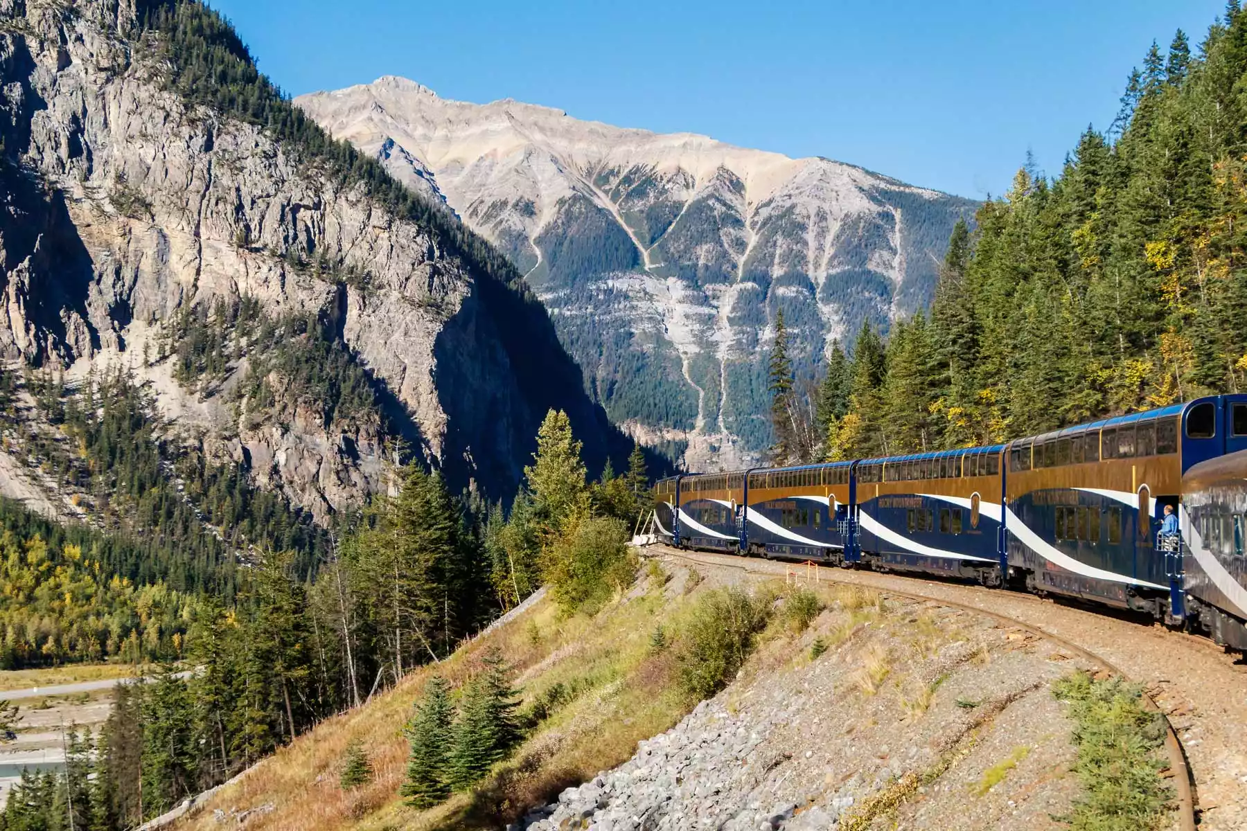 West Coast Canada Train Trips & Luxury Lodges & Hotels West Coast Canada Train Trips & Luxury Lodges & Hotels