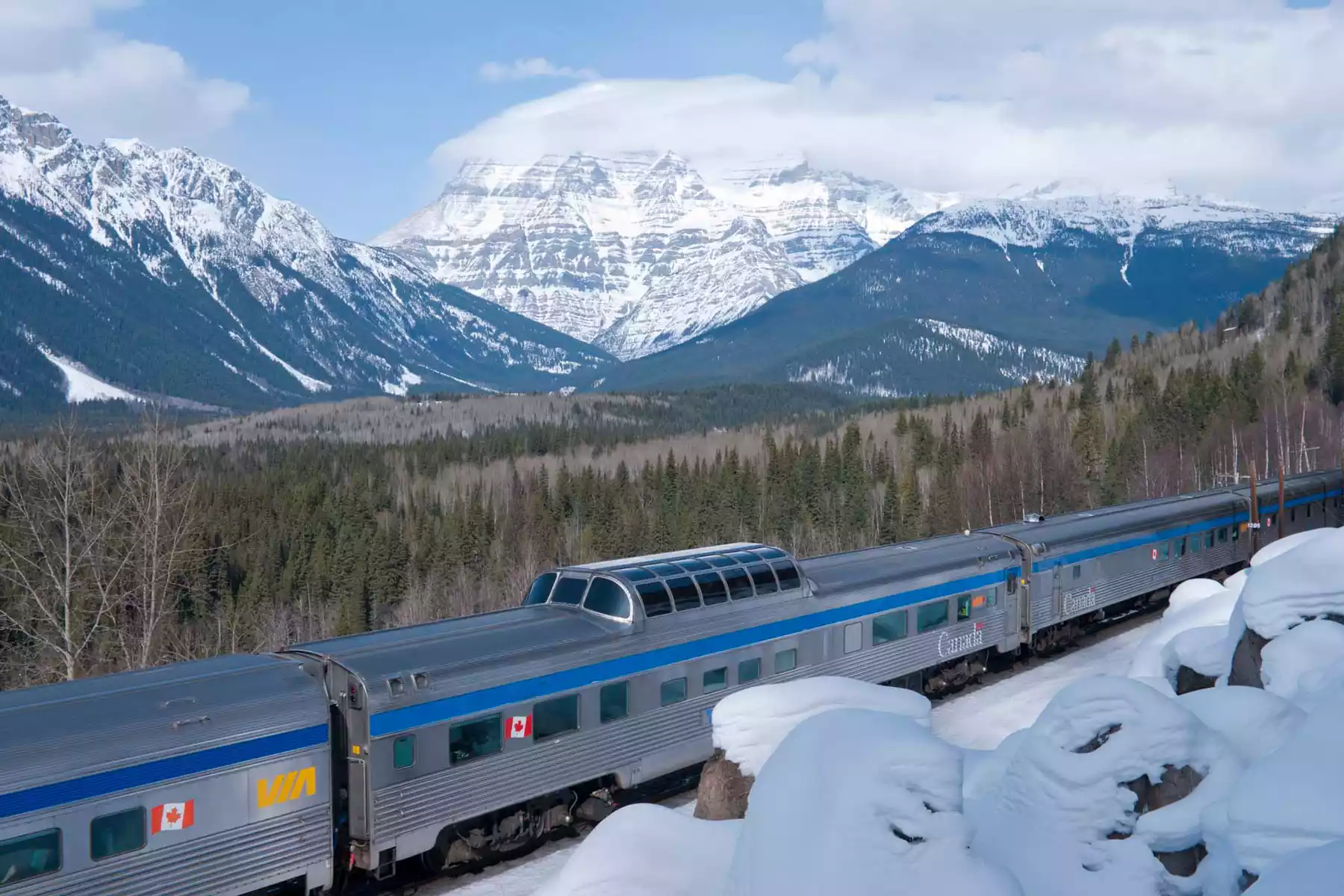 Canadian Rockies Winter Rail Trips | Snow Train to the Rockies