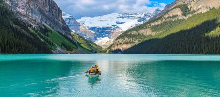 Embrace the Splendor of the Canadian Rockies Embrace the Splendor of the Canadian Rockies