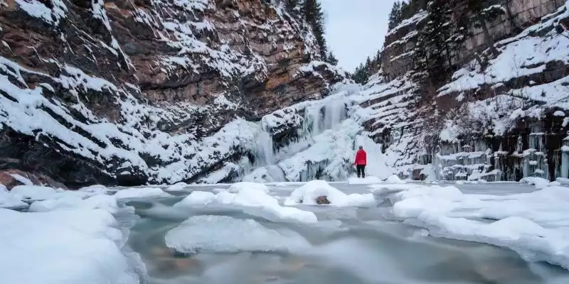 Winter in the Rockies: 9 Best Ways to Warm Up in Canada Winter in the Rockies: 9 Best Ways to Warm Up in Canada